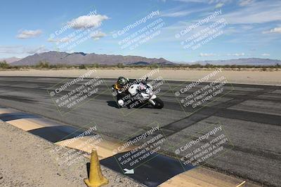 media/Nov-16-2025-Race Pace (Sun) [[8c5fa54630]]/Non Verified Riders (1st 20 Minutes)/3-Turn 3 Inside (11am)/